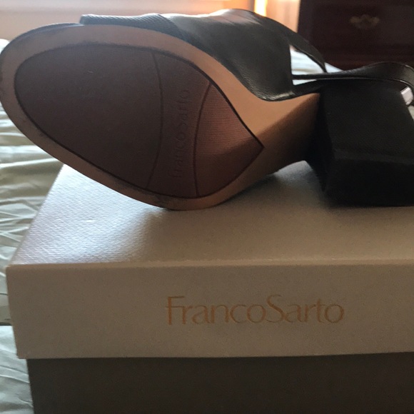 Shoes - Picture 4 of 4